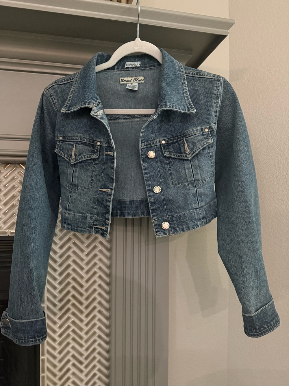 Cropped Denim Jacket in Medium Blue